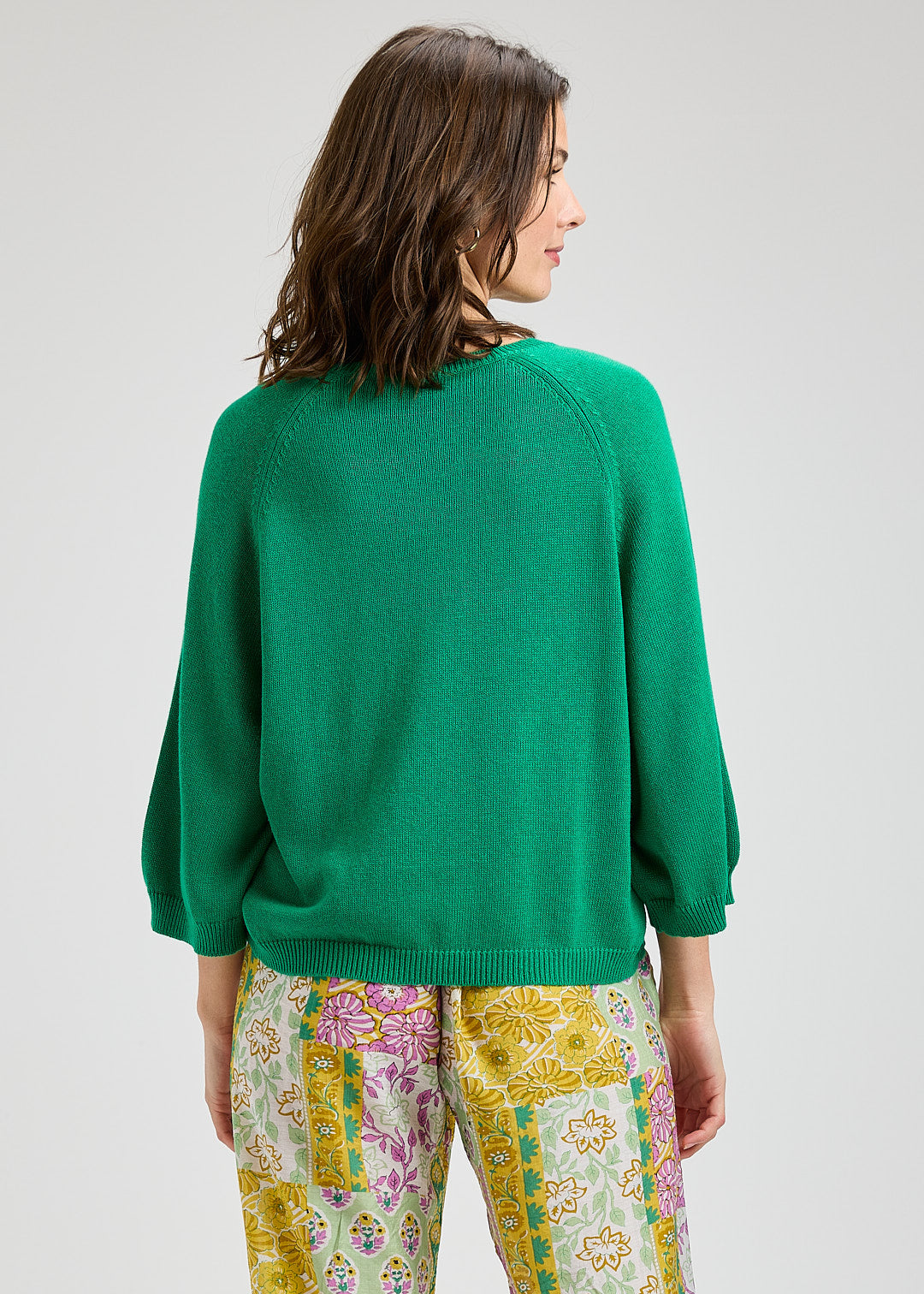 Solid Colour 3/4 Balloon Sleeve Sweater. Style ZKP8427U