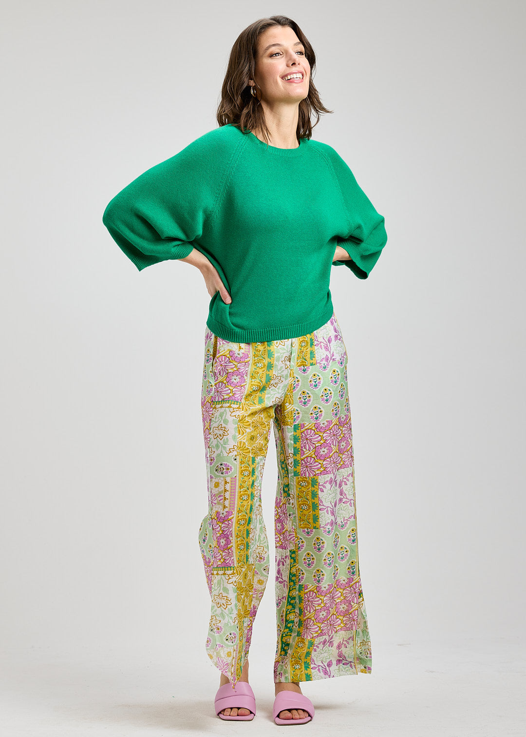 Solid Colour 3/4 Balloon Sleeve Sweater. Style ZKP8427U