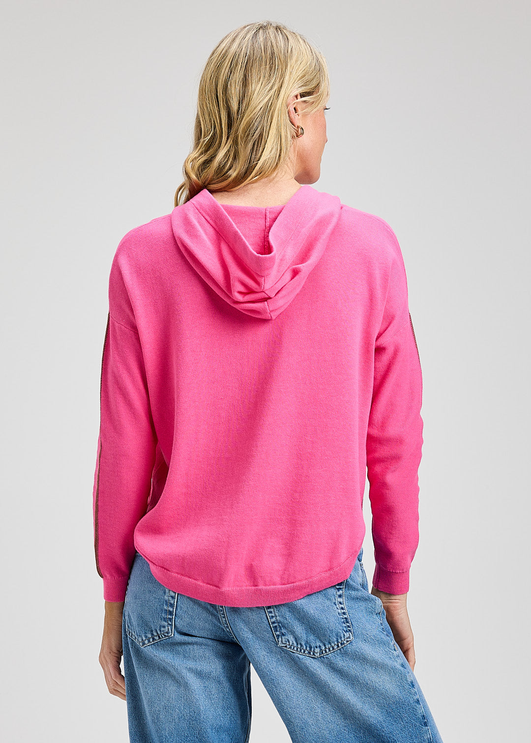 Drop Shoulder Drawstring Pocket Detail Hoodie. Style ZKP8441U