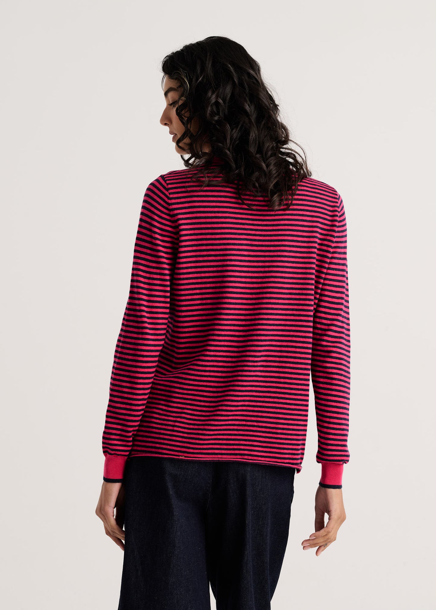 Lightweight Black & Pink Striped Sweater. Style ZKP8523U