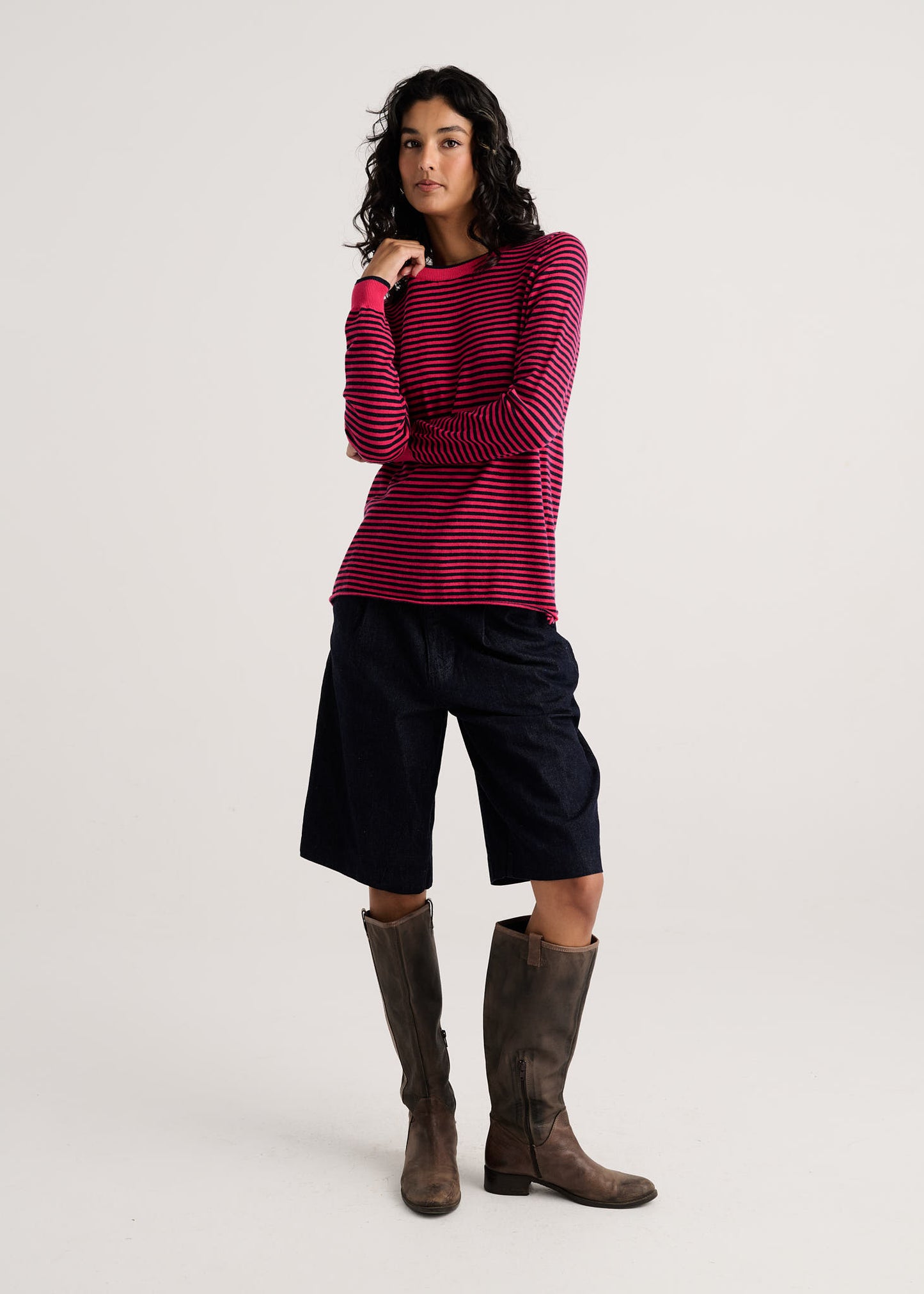 Lightweight Black & Pink Striped Sweater. Style ZKP8523U