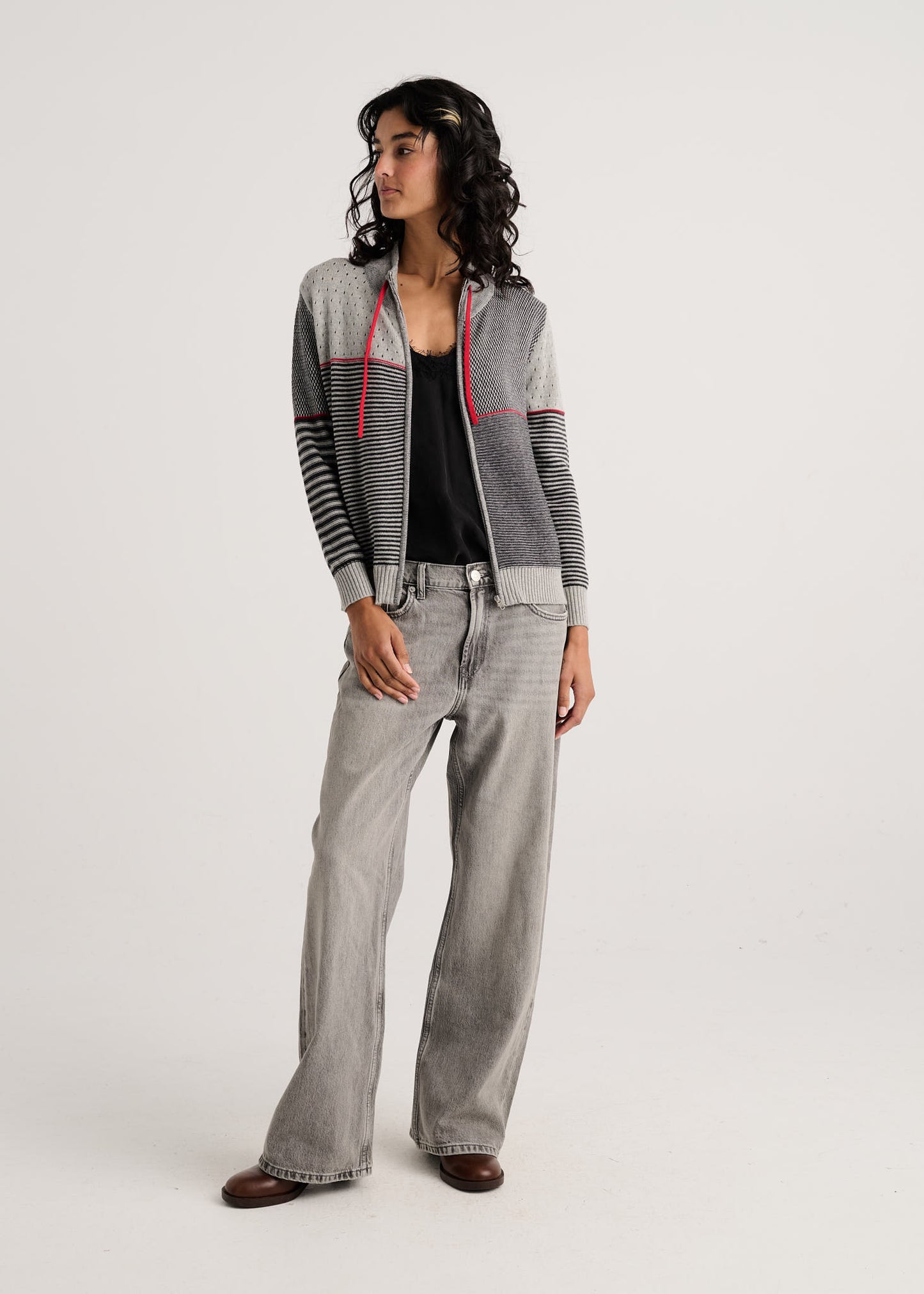 Zip Front Red Details Knit Pattern Blocking Cardigan. Style ZKP8524U
