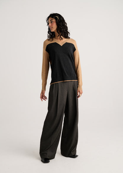Colour Theory Stripe Back V-Neck Sweater. Style ZKP8527U