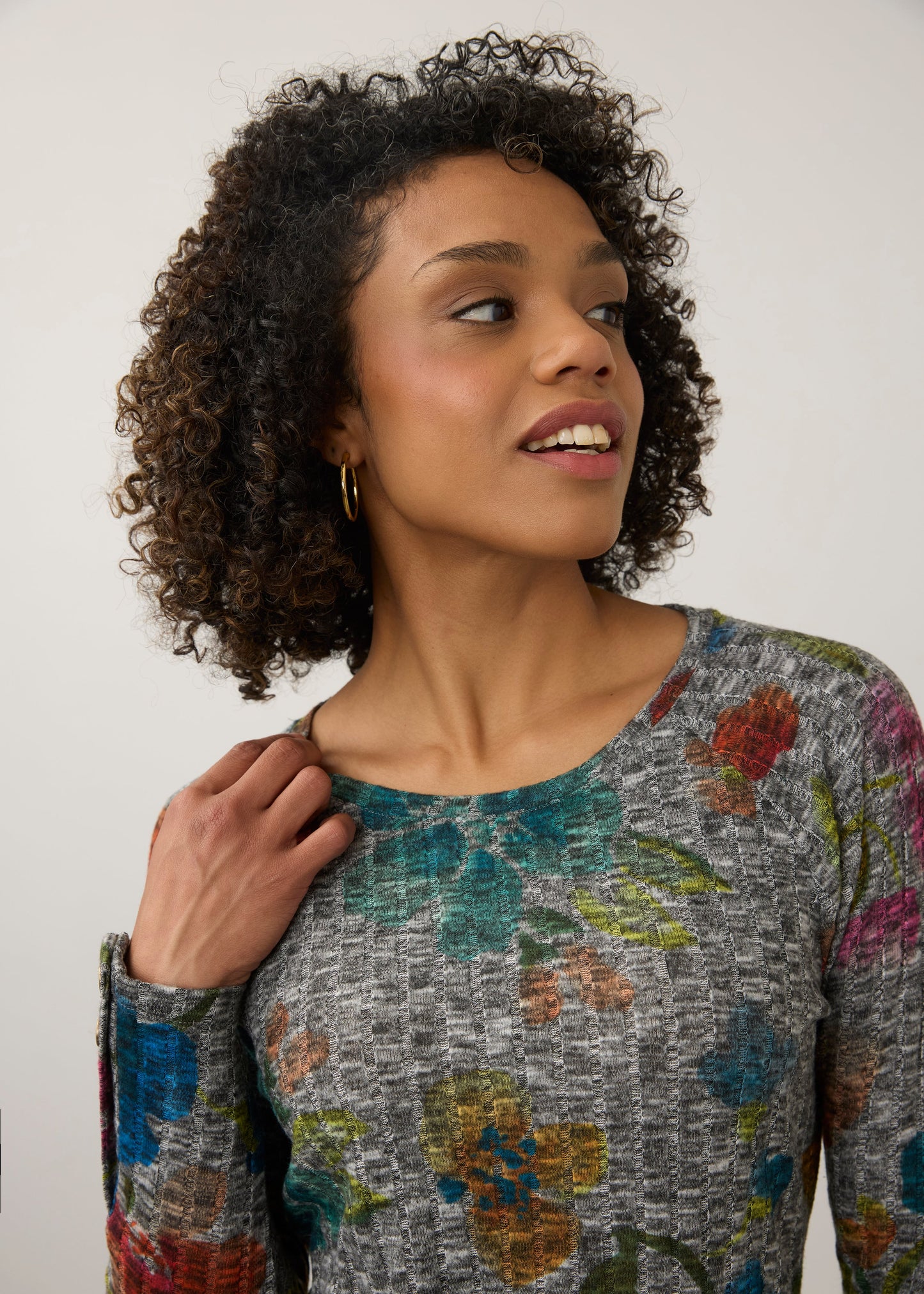 Gold Snap Button Cuff Floral Ribbed Knit Top. Style FD3359508