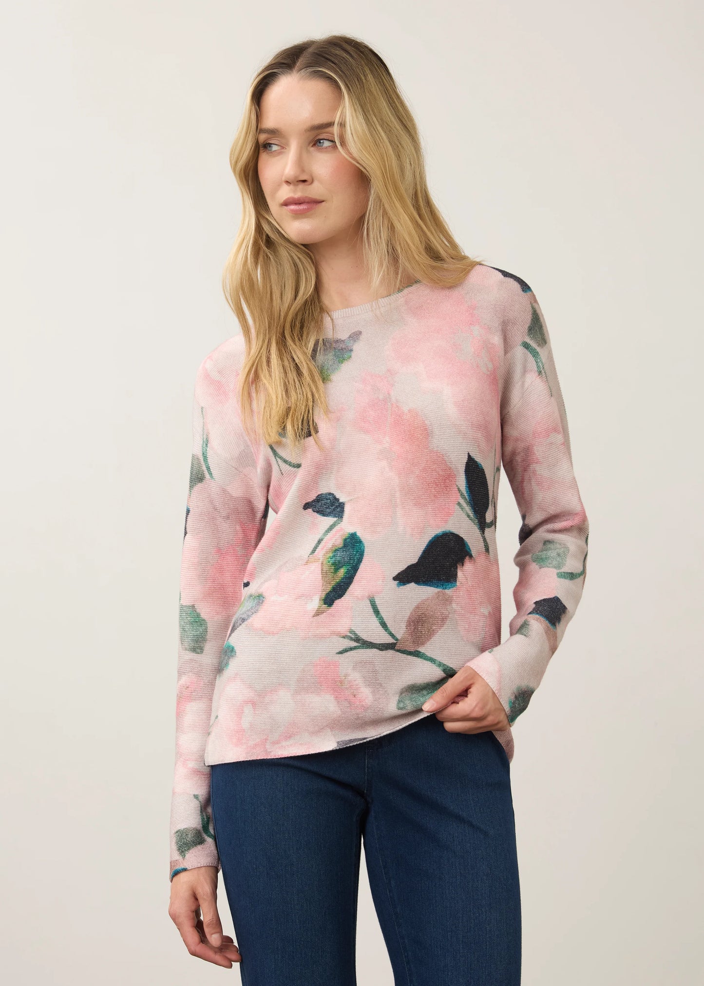 Long Sleeve Crew Neck Floral Printed Top. Style FD1788314