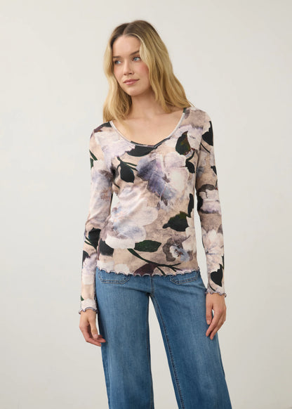 Ruffled Lettuce Trim V-Neck Floral Top. Style FD3077161