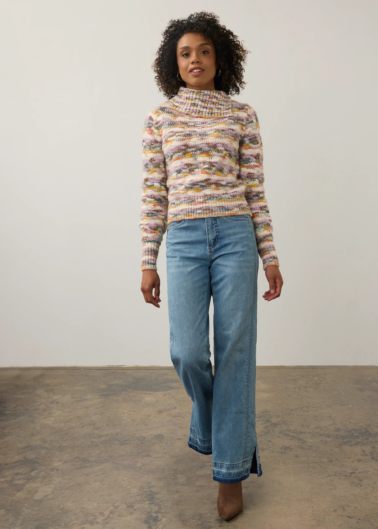 Suzanne Straight Leg Undone & Slitted Hem Jeans. Style FD6916843
