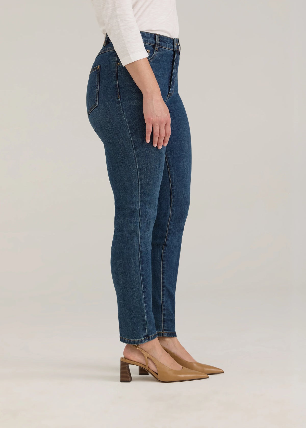 Petite Suzanne Slim Leg Jean. Style FD8961779