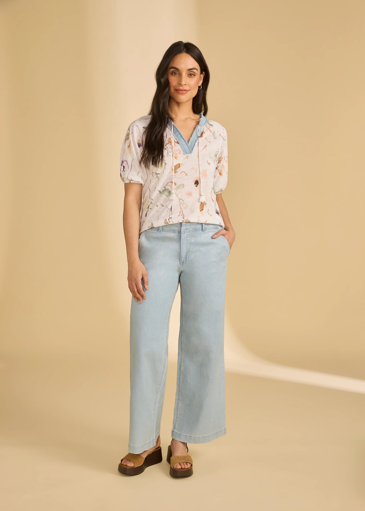 Tie Up Tassle Strings V-Neck Floral Top. Style FD3877788