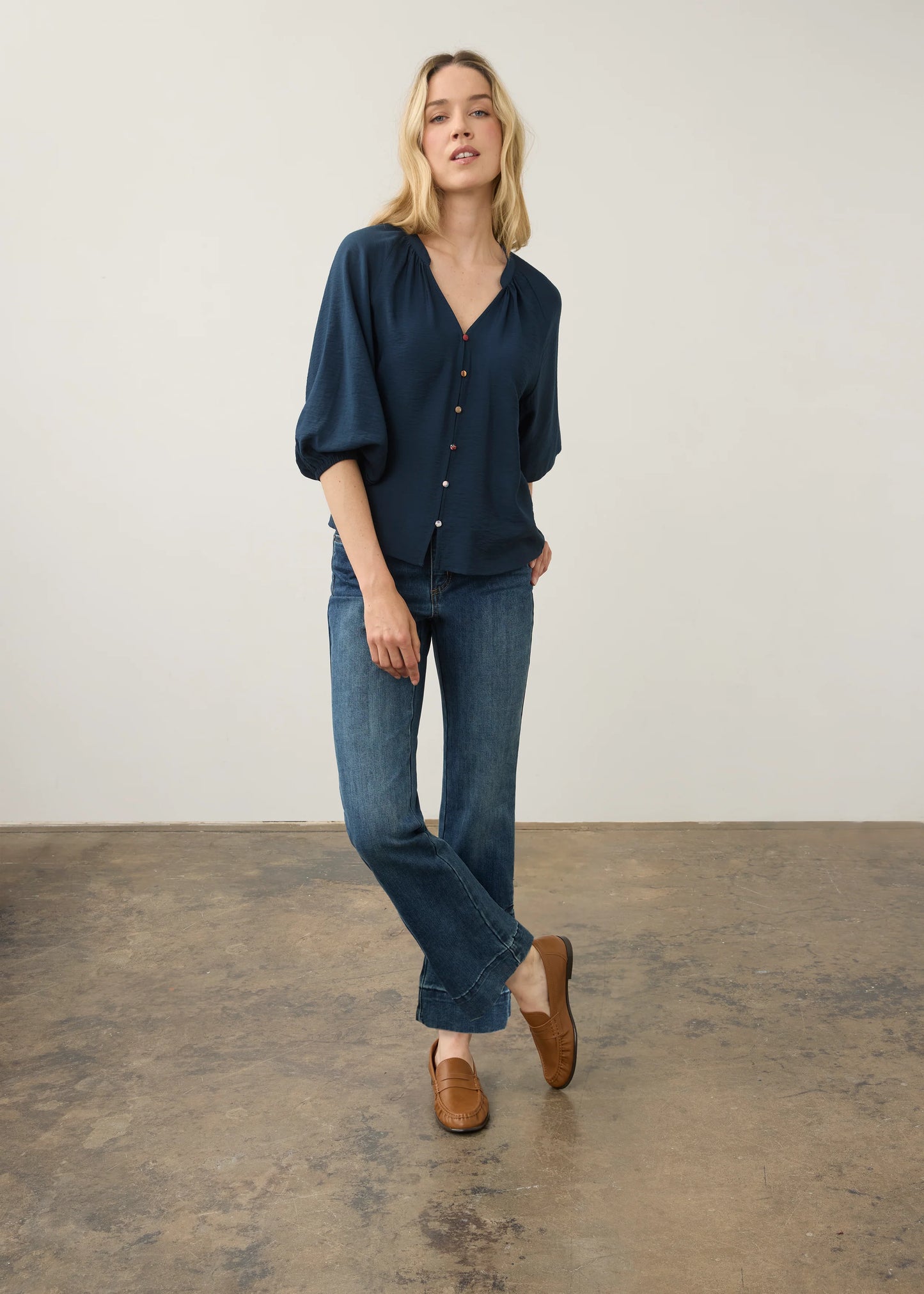 Suzanne Boot Ankle Length Buttons Cuff Jeans. Style FD6854779