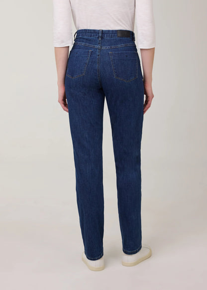 Suzanne Straight Leg Jean. Style FD6953250
