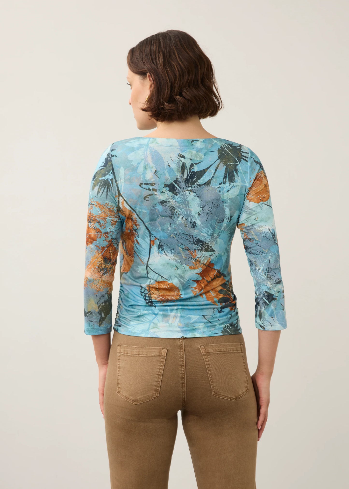 Abstract Floral Print Boat Neck Side Gathers Top. Style FD3808756