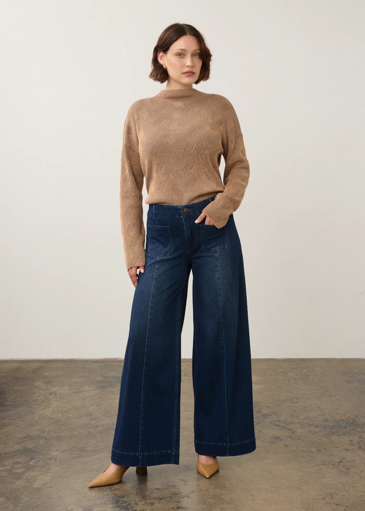 Patch Pockets Center Seam Wide Leg Jean. Style FD2173131