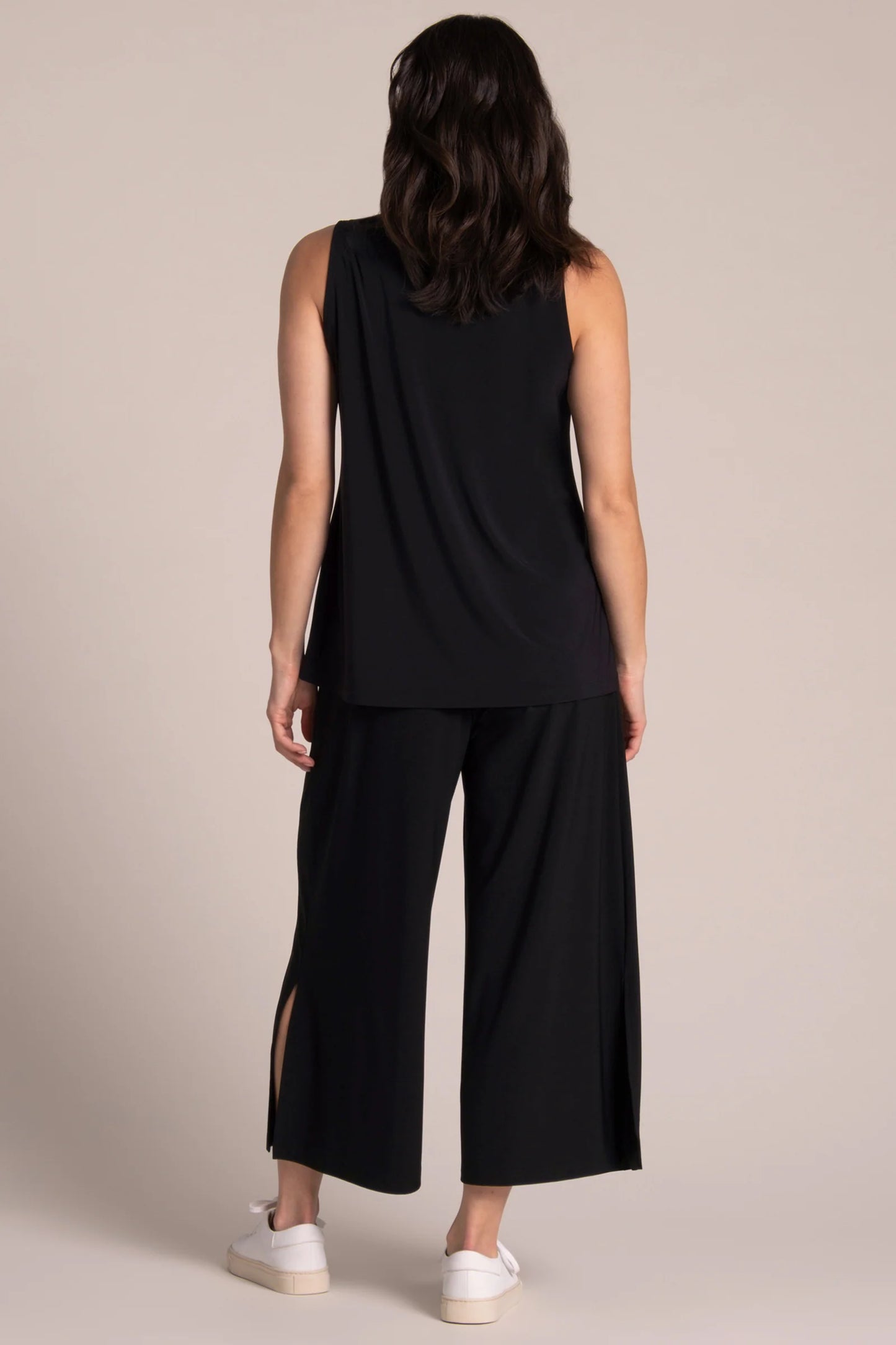 Deep V Trapeze Tank. Style SI21191