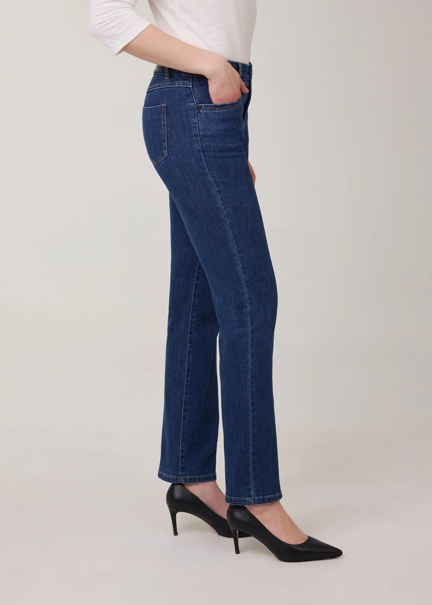 Christina Straight Leg Jean. Style FD5189250