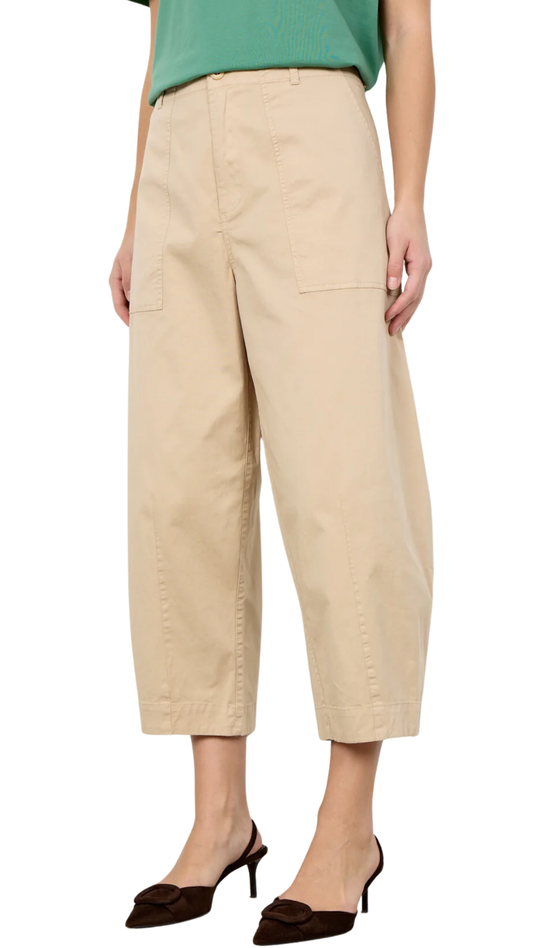 "Sand" Fly Front Lightweight Cropped Pants. Style SOYA41677