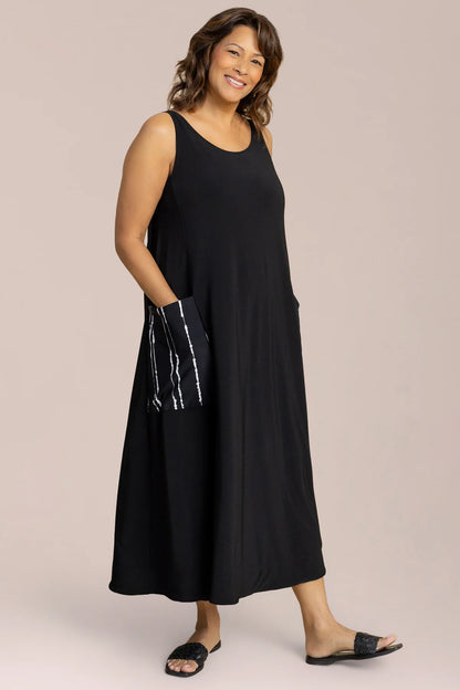Stripe Pockets Sleeveless Maxi Dress. Style SI28193P-B/C