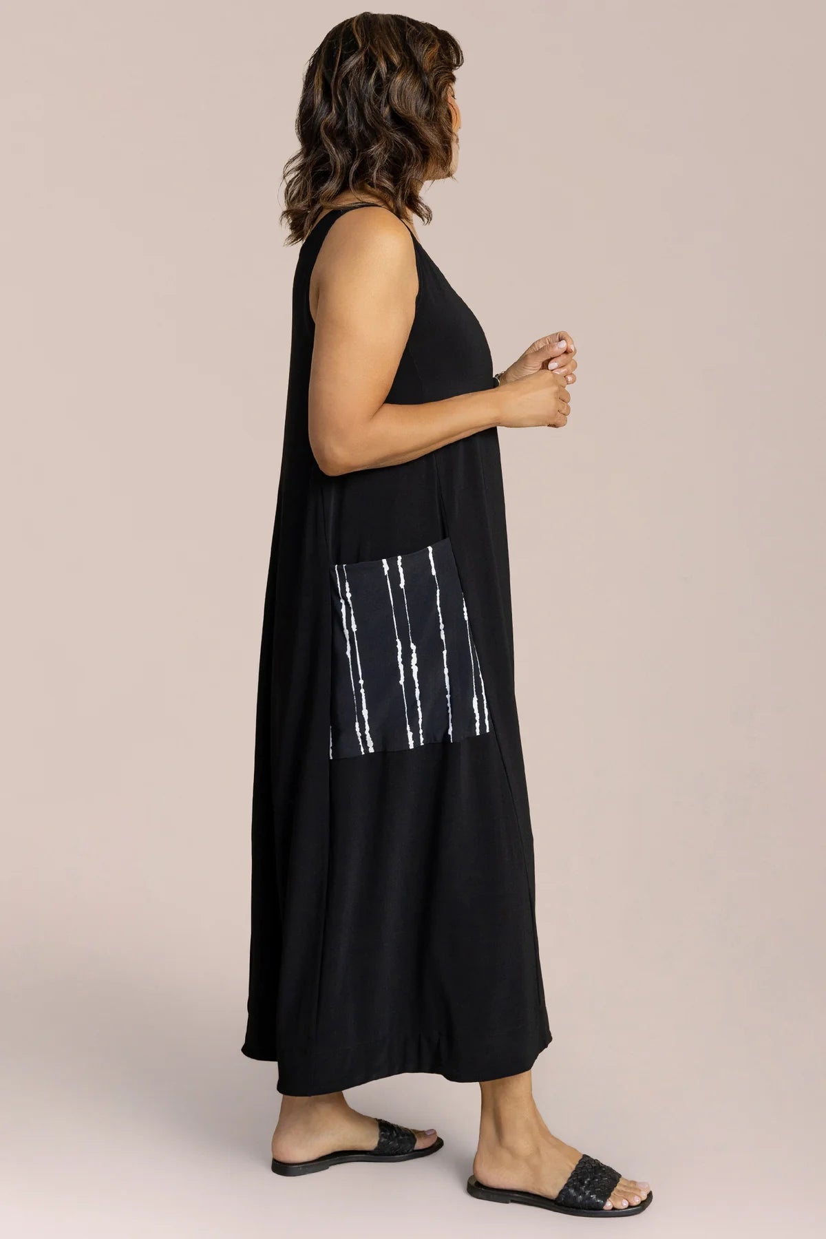 Stripe Pockets Sleeveless Maxi Dress. Style SI28193P-B/C