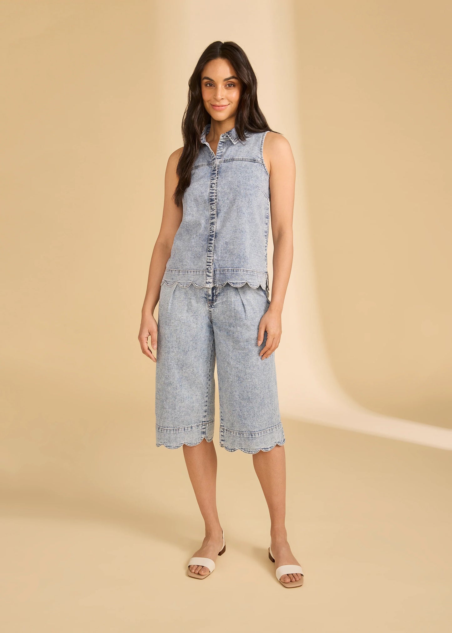 Scalloped Hem Button Front Collared Denim Sleeveless Top. Style FD7182992