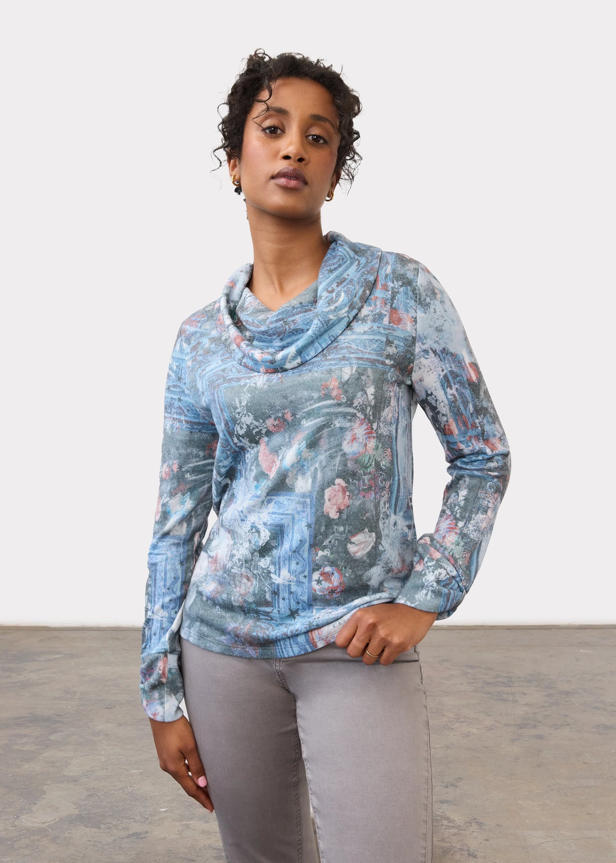 Cowl Neck Floral Print Long Sleeve Top. Style FD3419742