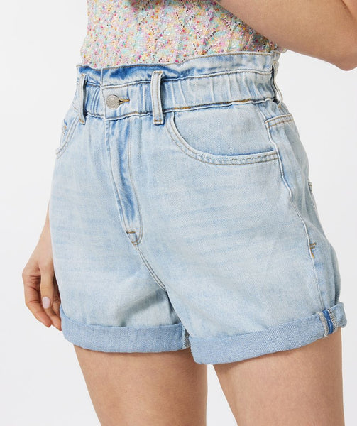 Paperbag Rolled Cuff Jean Shorts. Style ESQHS2312202