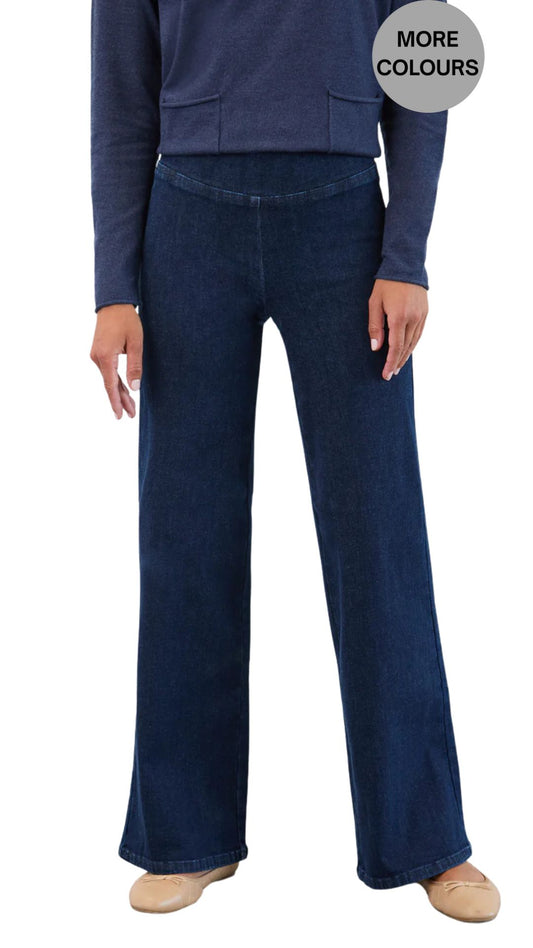 Pull-On Wide Leg Jean. Style FD2679862B
