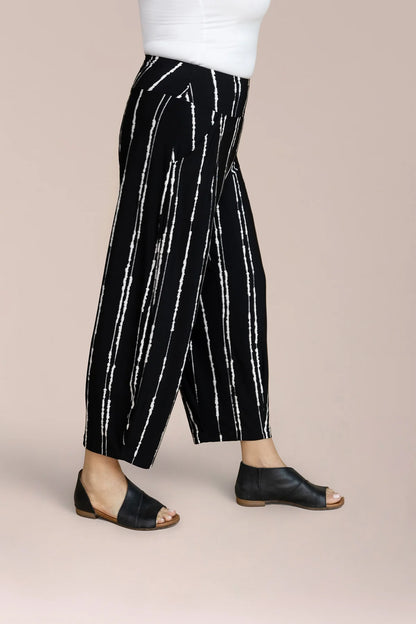 Stripe Print Lantern Leg Cropped Pant. Style SI27237P
