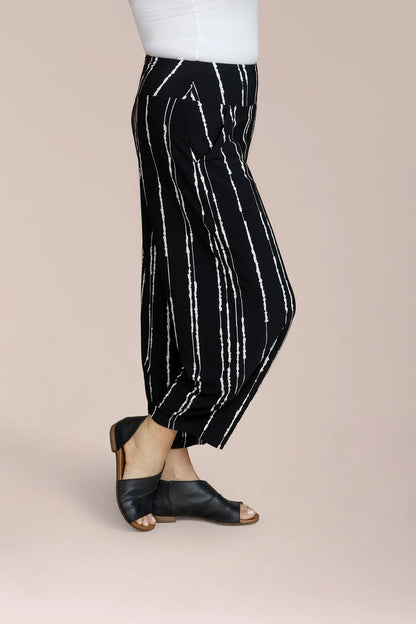 Stripe Print Lantern Leg Cropped Pant. Style SI27237P