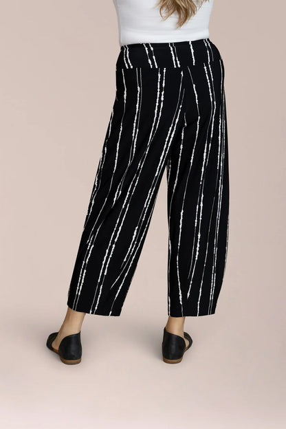 Stripe Print Lantern Leg Cropped Pant. Style SI27237P