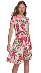 Floral Print Fit-And-Flare Dress. Style JR241789