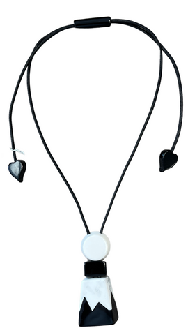 Demi Collection - Black & White Necklace. Style 1400202WHITQ00