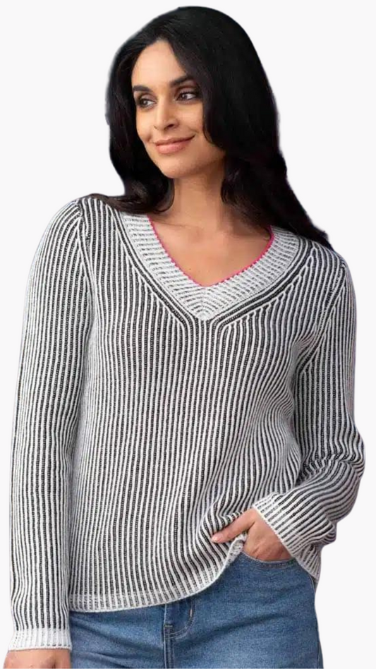 Black & White Rib Knit Sweater. Style EW33082