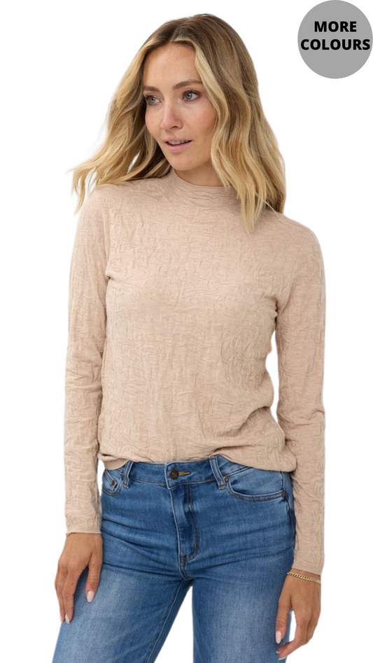 Solid Jacquard Turtleneck Sweater. Style ESQF2427509