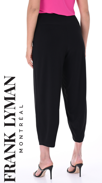 Pull On Knit Cropped Pant. Style FL246026