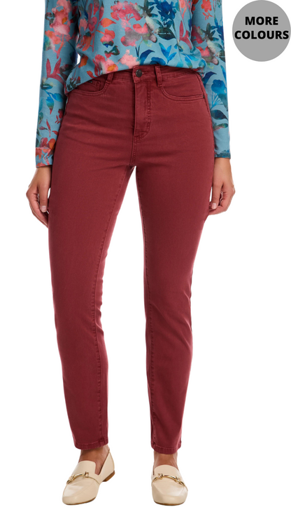 Suzanne Straight Leg Jean. Style FD6864511