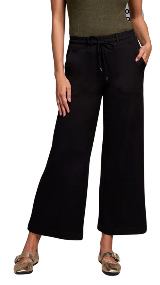 Pull-On Relaxed Black Wide Leg Pant. Style TR2261O-8086