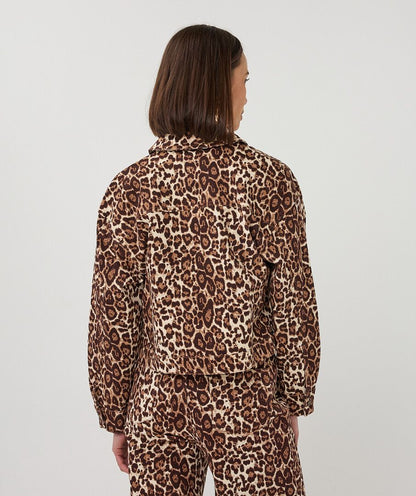 Leopard Print Long Sleeve Button Up Cropped Jacket. Style ESQ12000