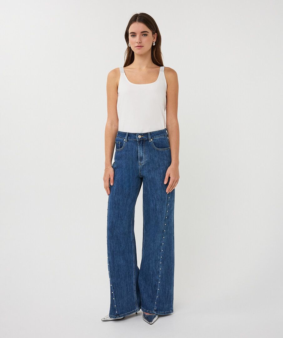 Wide Leg Studded Details Jean. Style ESQ12018