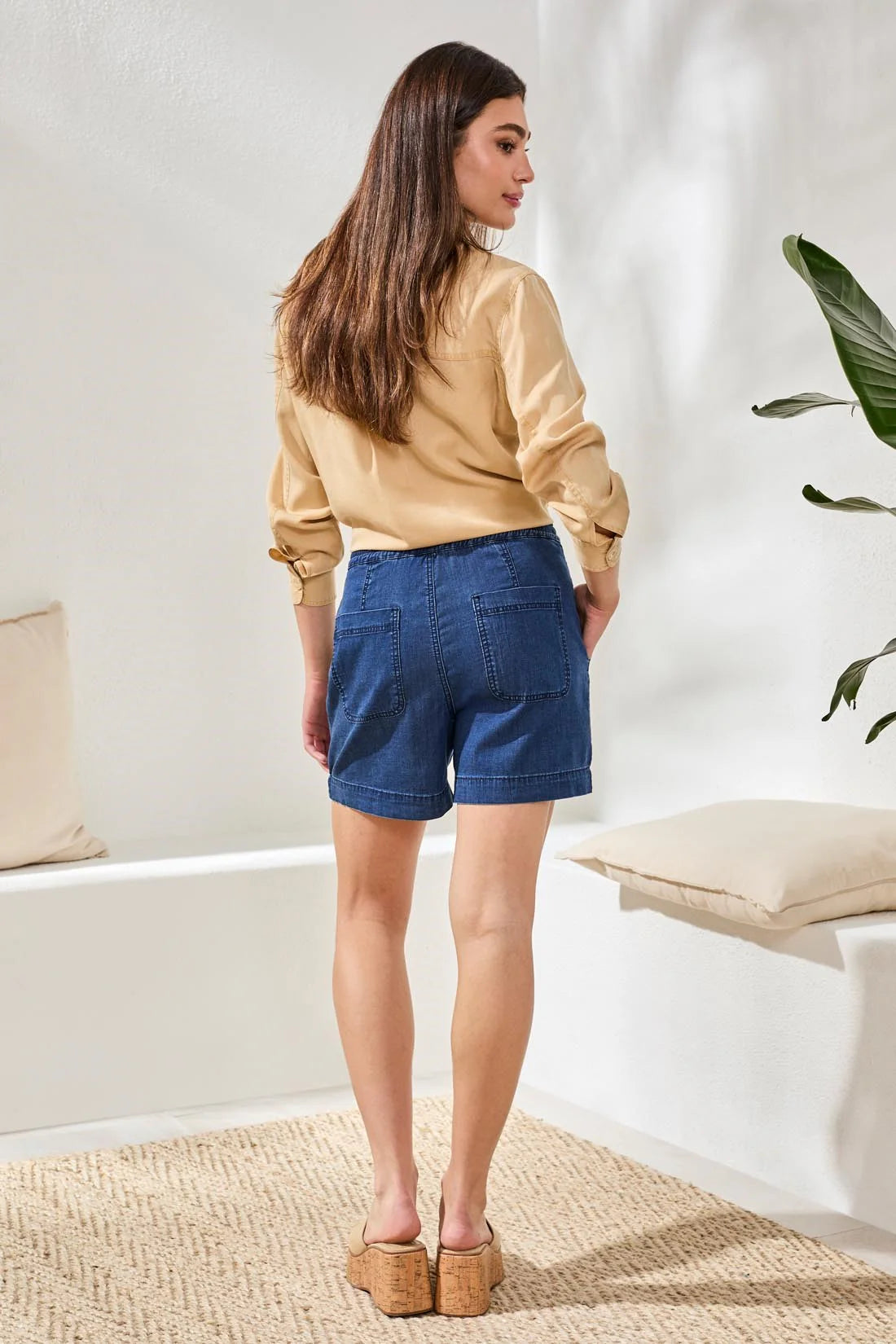 Soft Drape Audrey Pull-On Elastic Waist Shorts. Style TR6126O-5383