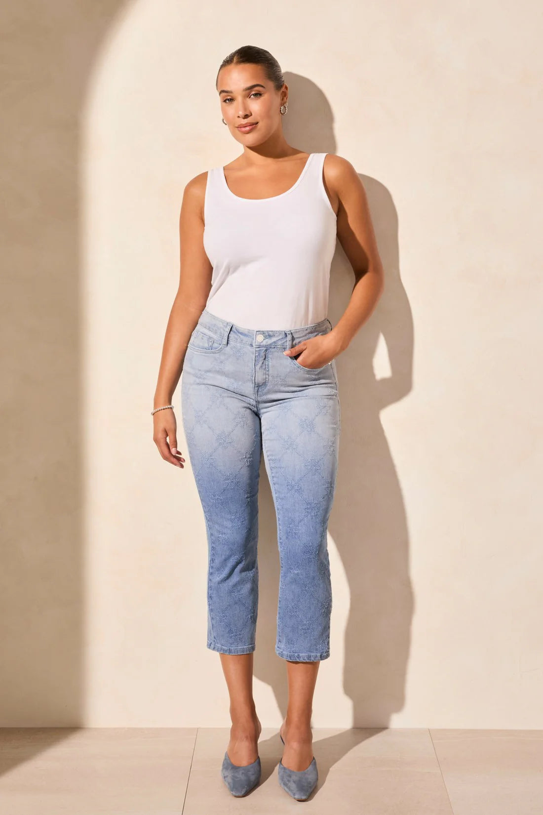 Audrey Mid Rise Dip-Dye Straight Crop Jeans. Style TR5802O-5231