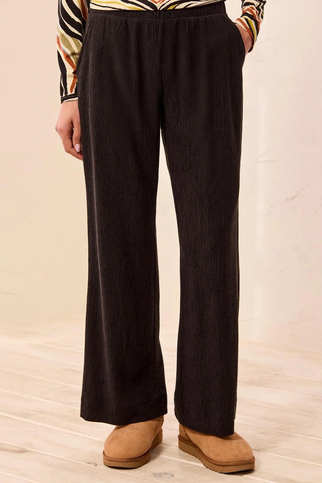 Crinkle Lyocell Pull-On Flowy Wide Leg Pants. Style TR3141O-8503