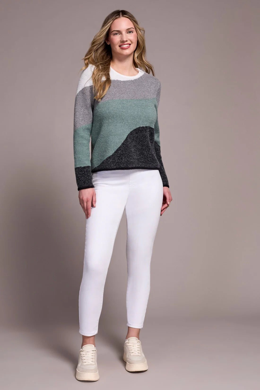 Double Knit Yarn Intarsia Sweater. Style TR6005O-4857