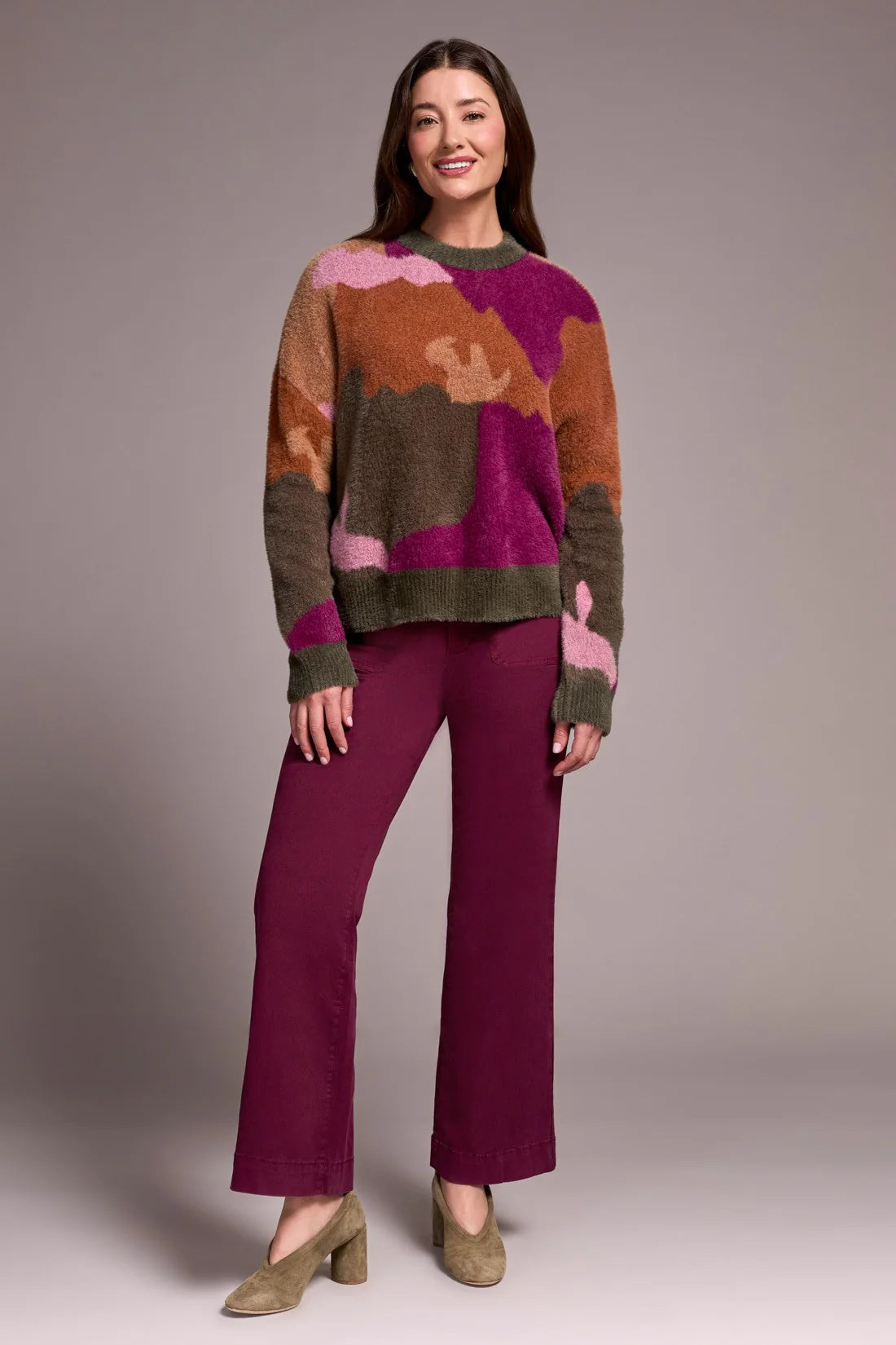 Intarsia Yarn Crew Neck Sweater. Style TR5984O-5090