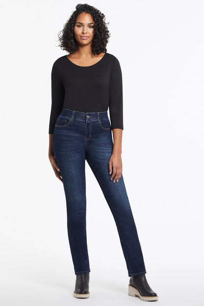 Petite Sophia Curvy Straight Leg Jean. Style TR7572U-5050