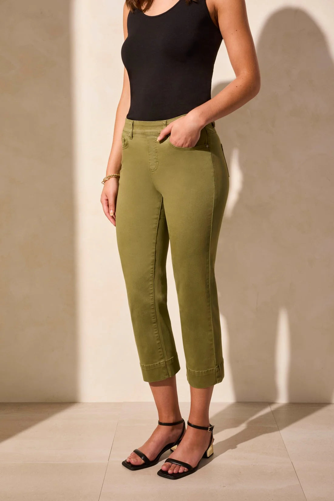 Pull-On Kick Flare Capri. Style TR1647O-2020W