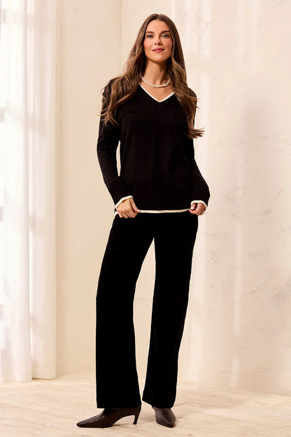 Scalloped Contrast Trim Details V-Neck Sweater. Style TR3208O-8477