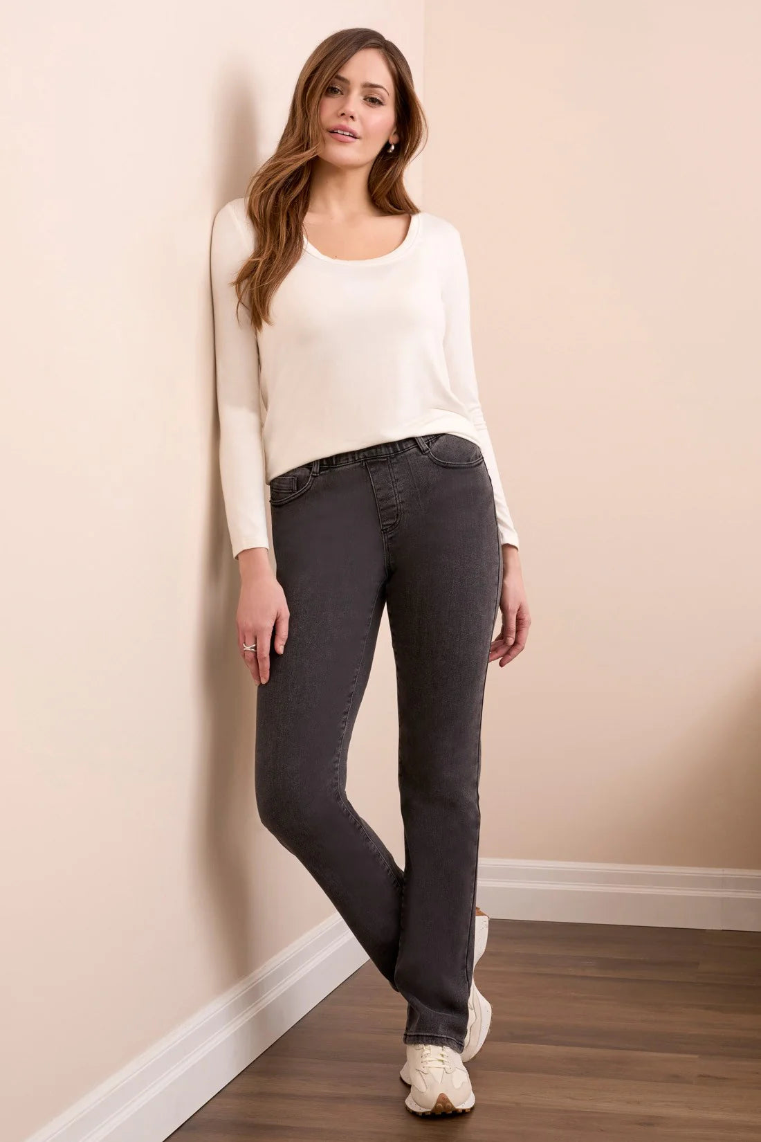 Sophia Pull-On Straight Leg Elastic Waist Jean. Style TR5859O-5100