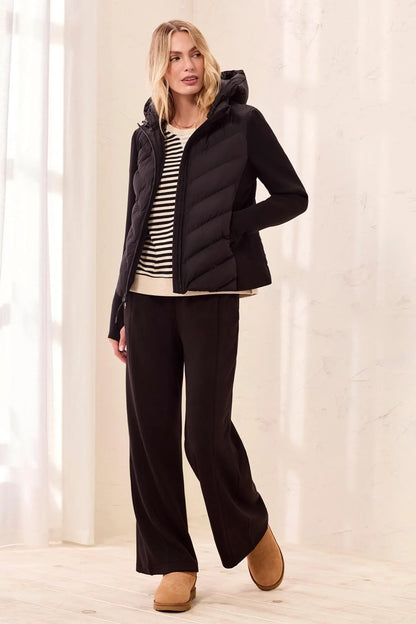 Water Repellent Hybrid Knit & Puffer Jacket. Style TR3172O-8512