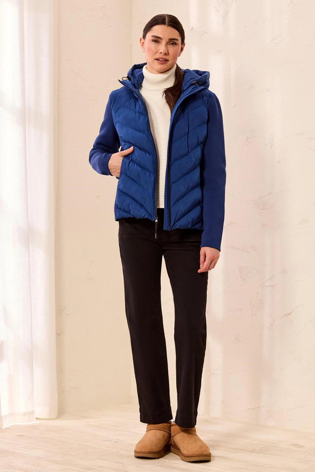 Water Repellent Hybrid Knit & Puffer Jacket. Style TR3172O-8512