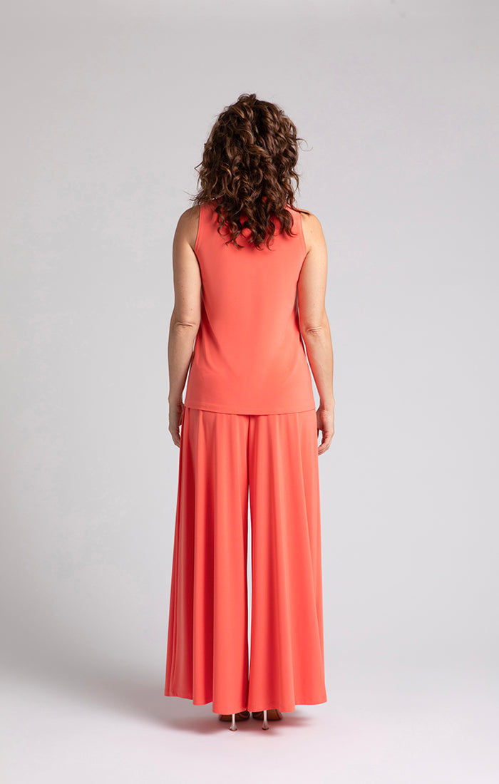 Deep V Trapeze Coral Tank. Style SI21191CORAL